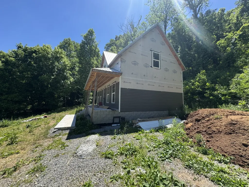 2027 Old Lake Road Lewisburg TN 37091