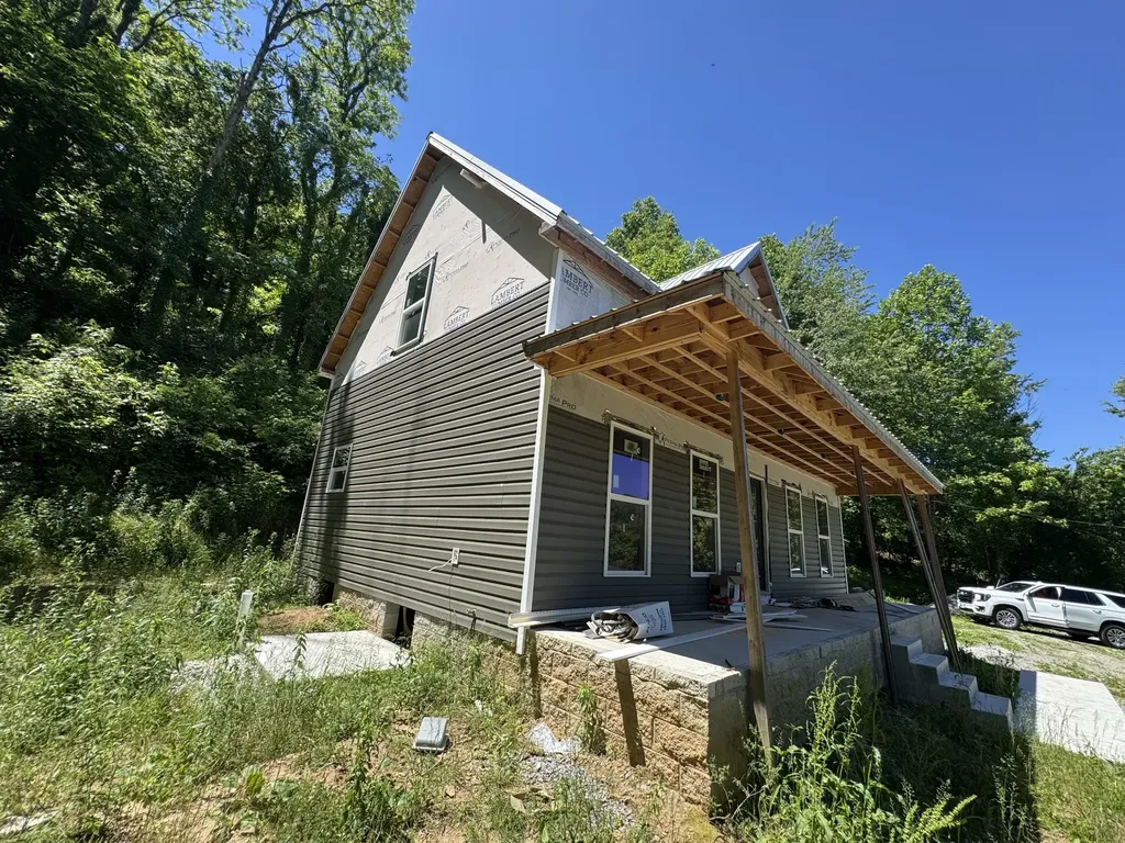 2027 Old Lake Road Lewisburg TN 37091