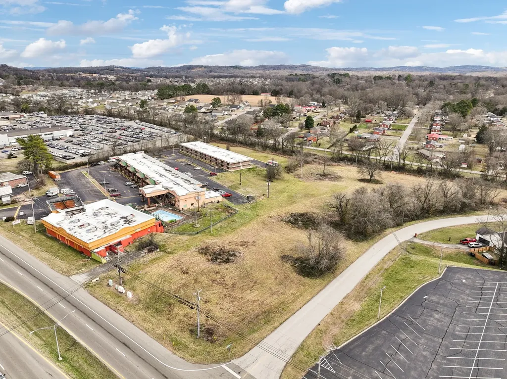 1208 Nashville Highway Columbia TN 38401