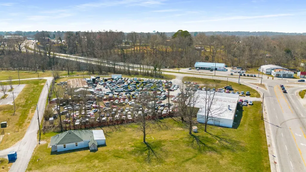 34 Woodbury Highway Manchester TN 37355