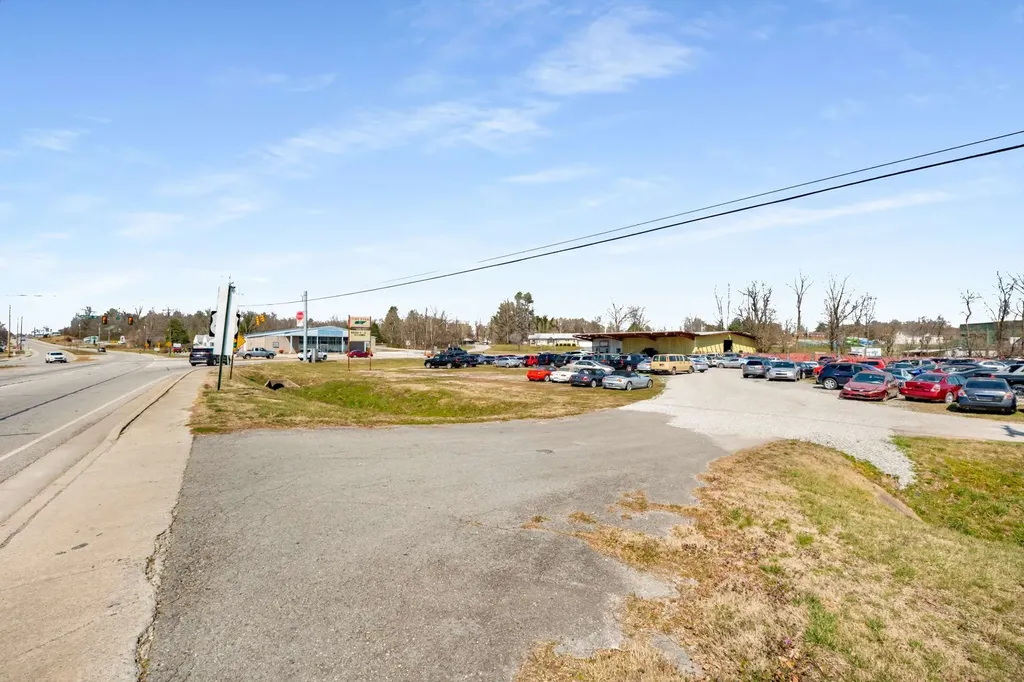 34 Woodbury Highway Manchester TN 37355