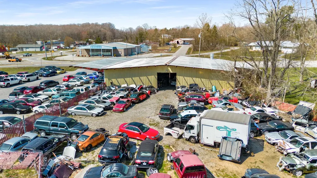 34 Woodbury Highway Manchester TN 37355