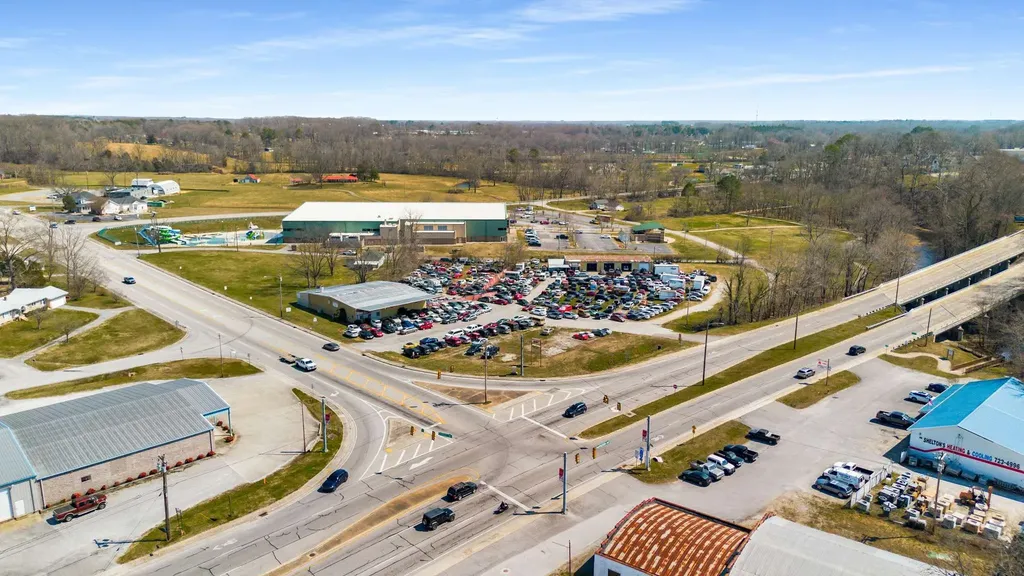 34 Woodbury Highway Manchester TN 37355