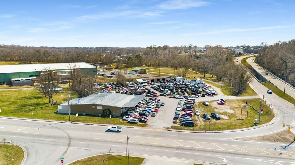 34 Woodbury Highway Manchester TN 37355