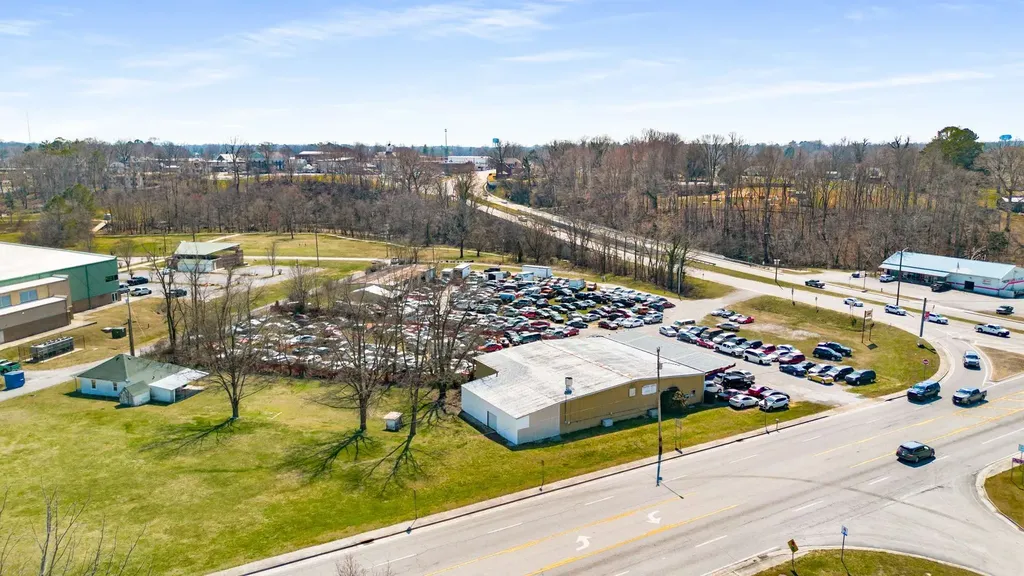 34 Woodbury Highway Manchester TN 37355