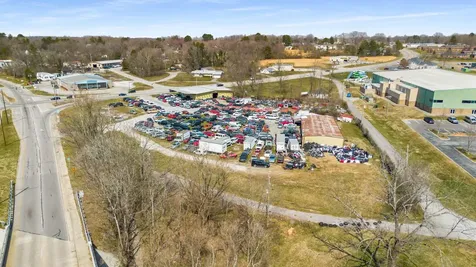 34 Woodbury Highway Manchester TN 37355