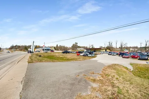 34 Woodbury Highway Manchester TN 37355