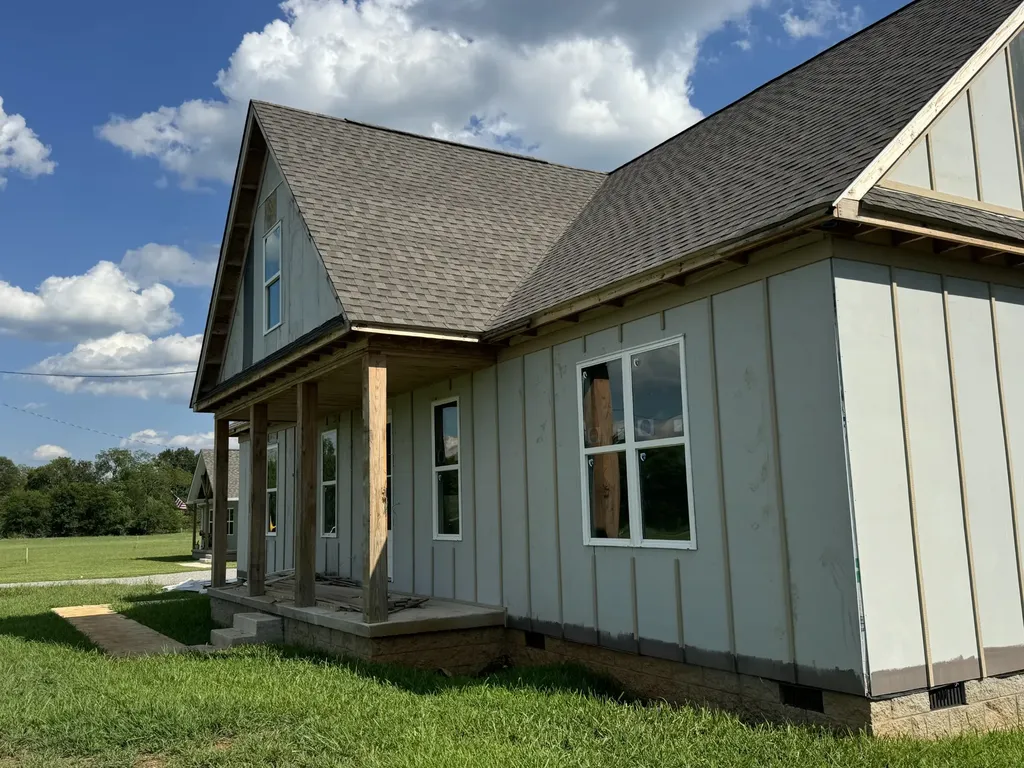 2105 Laws Hill Creek Lewisburg TN 37091