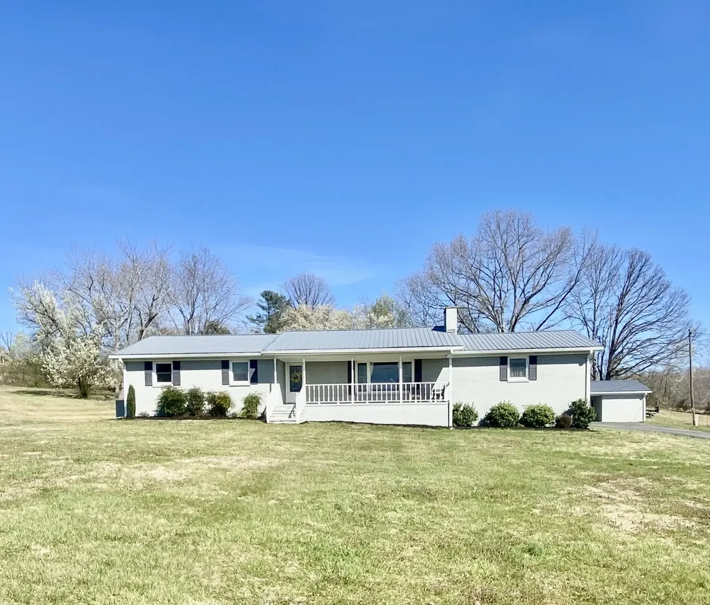 3306 Smithville Highway Mcminnville TN 37110