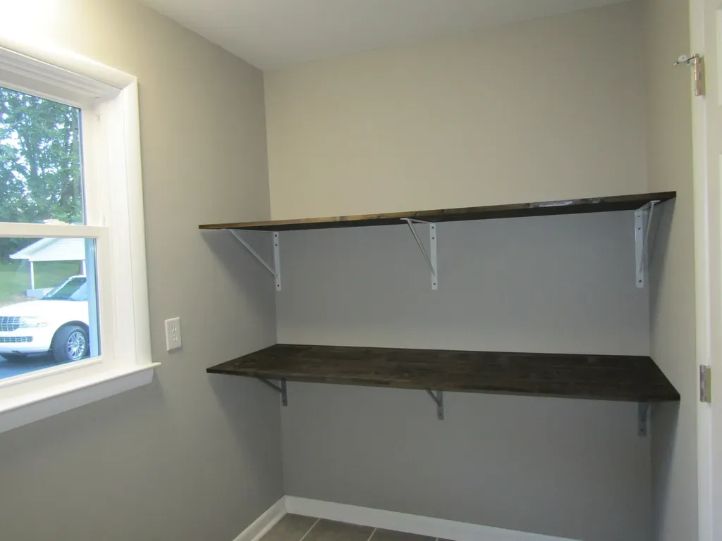 3306 Smithville Highway Mcminnville TN 37110