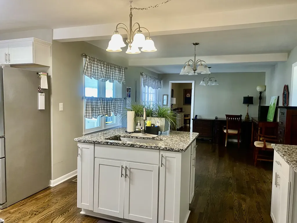 3306 Smithville Highway Mcminnville TN 37110