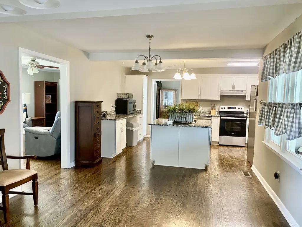 3306 Smithville Highway Mcminnville TN 37110