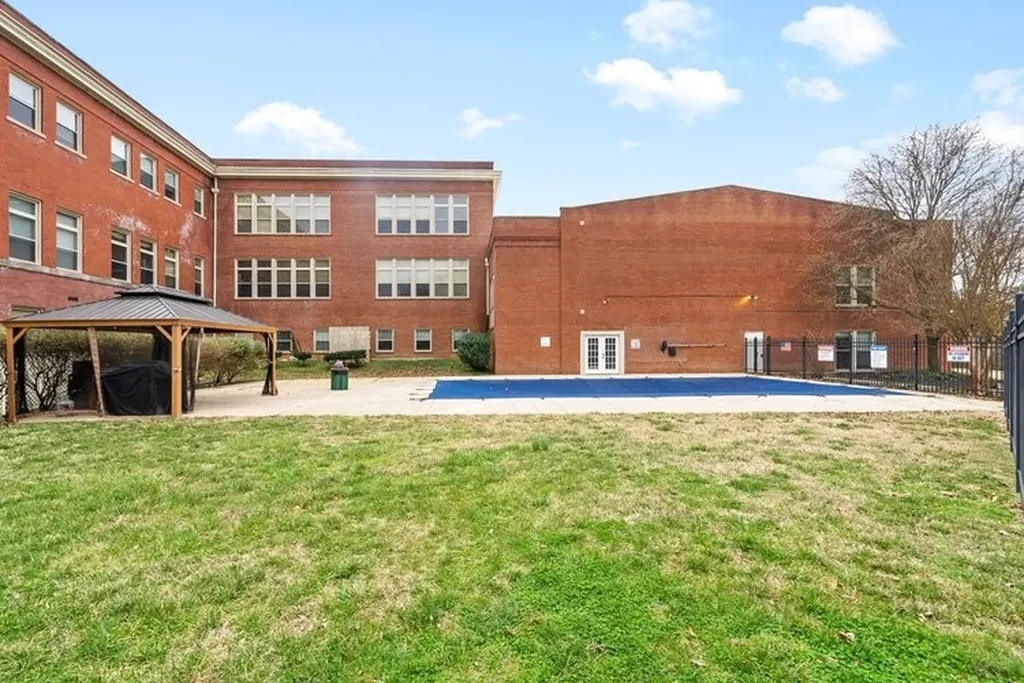 300 Greenwood Avenue Clarksville TN 37040