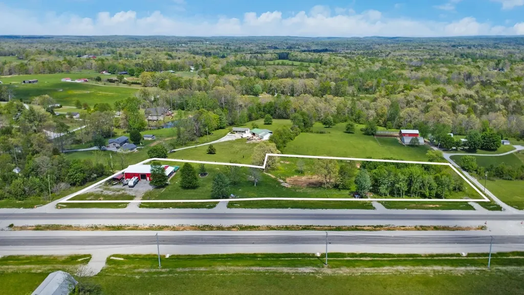 6808 Highway 127, N Crossville TN 38571