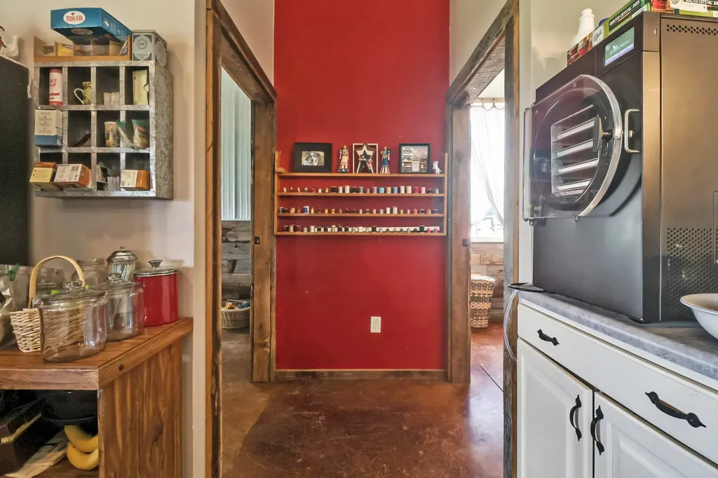 6808 Highway 127, N Crossville TN 38571