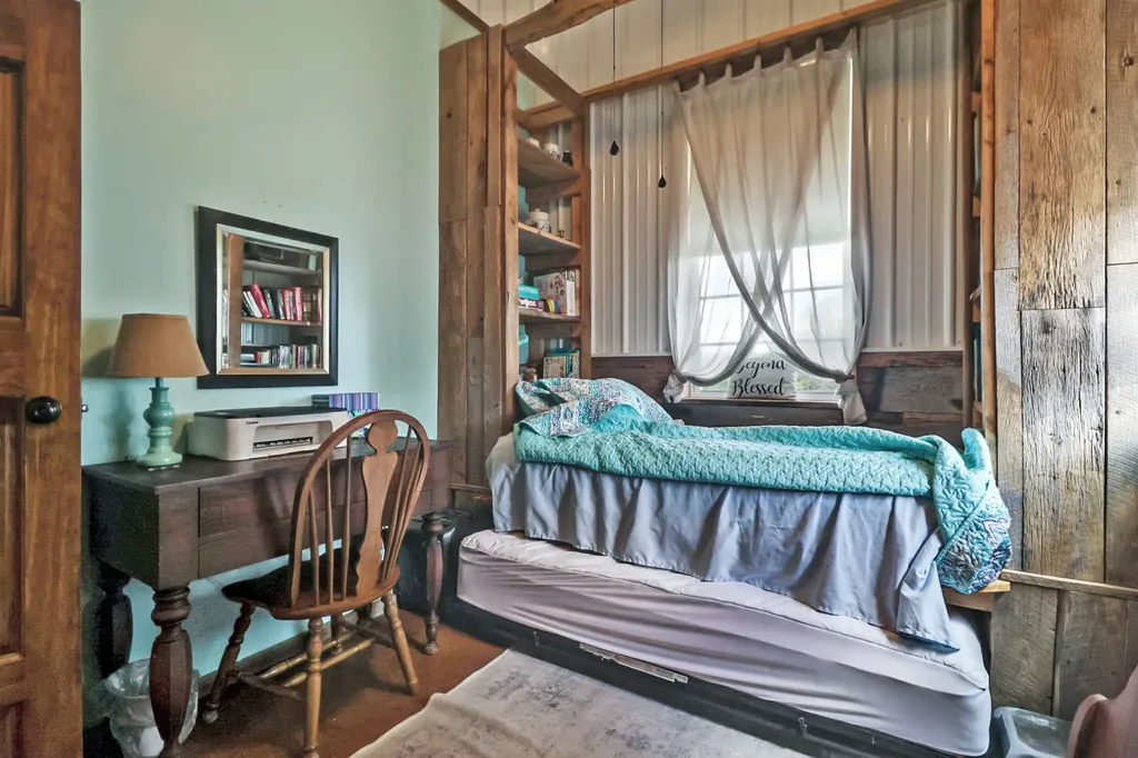 6808 Highway 127, N Crossville TN 38571