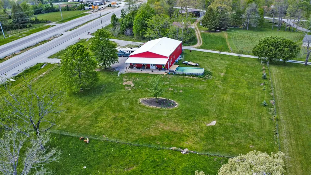 6808 Highway 127, N Crossville TN 38571