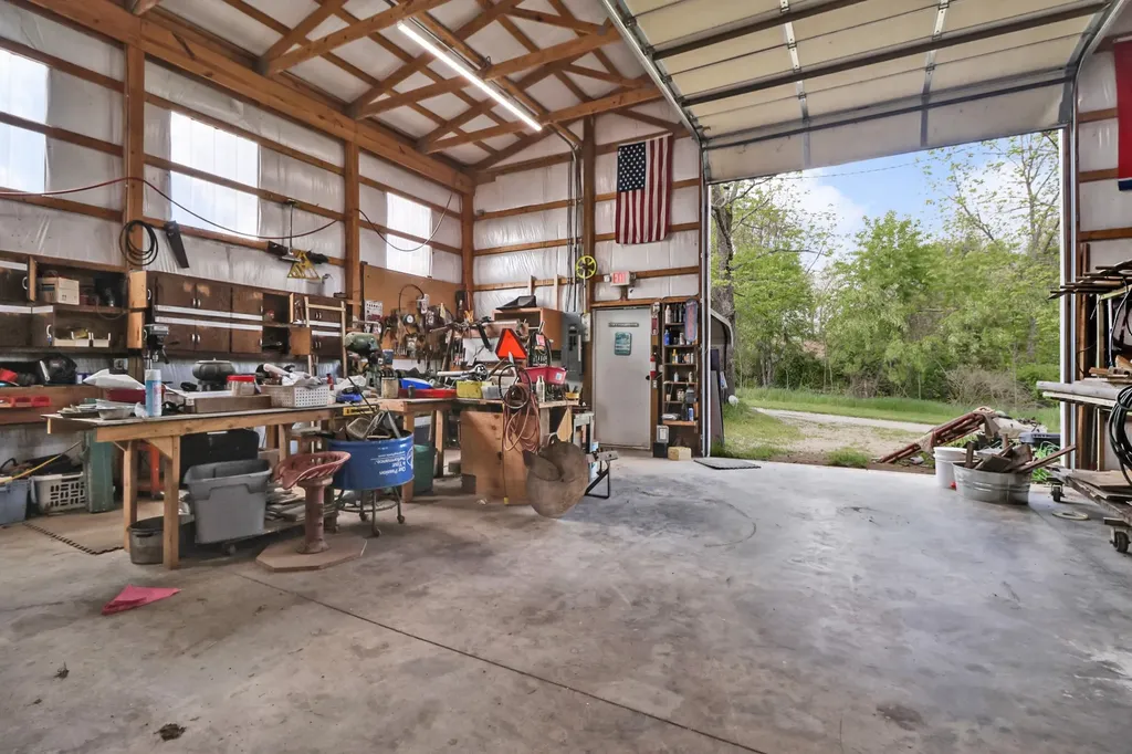 6808 Highway 127, N Crossville TN 38571