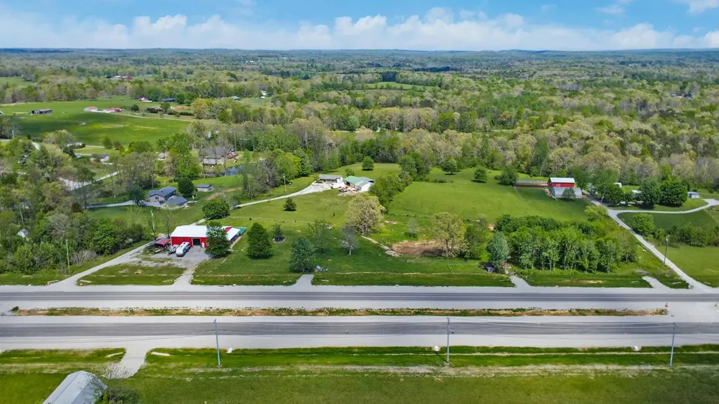 6808 Highway 127, N Crossville TN 38571