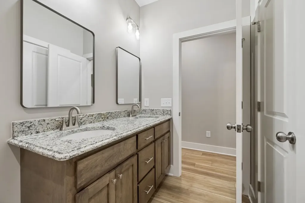 1702 Ellington Drive Lafayette TN 37083