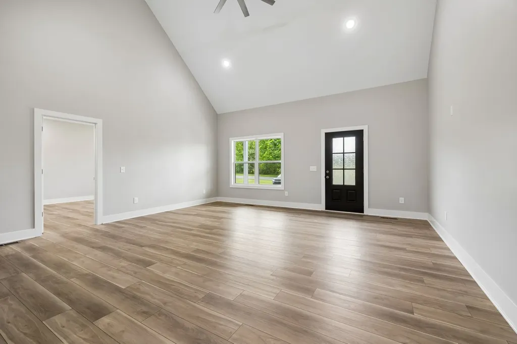 1702 Ellington Drive Lafayette TN 37083