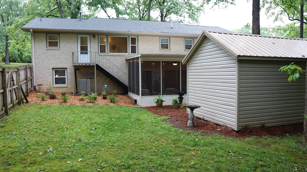 100 Canary Drive Dickson TN 37055