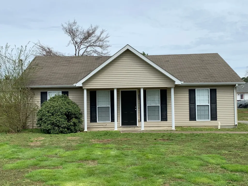 402 Fairway Green Shelbyville TN 37160