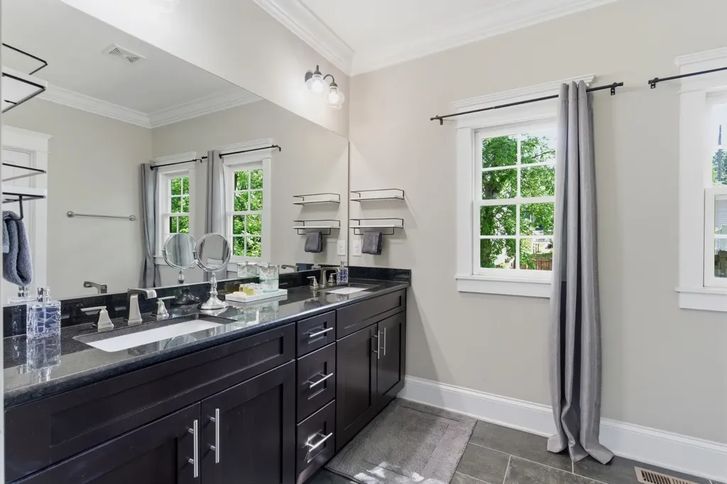 1429 Shelby Avenue Nashville TN 37206