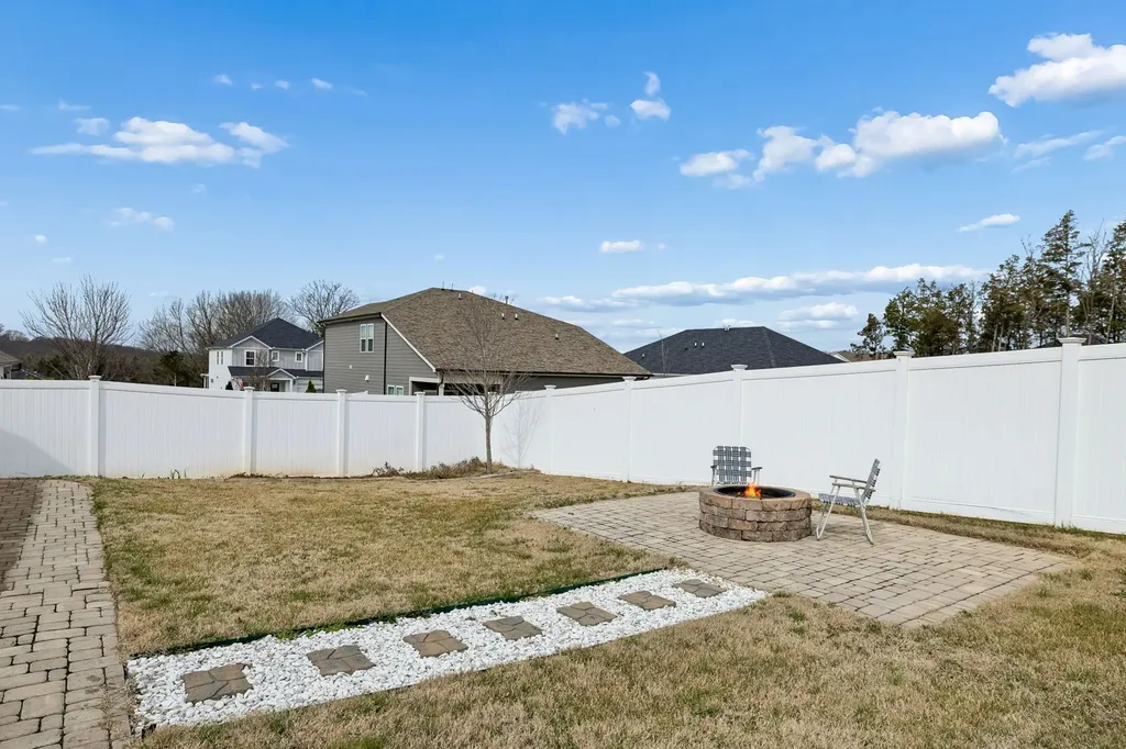 3609 Four Leaf Way Antioch TN 37013