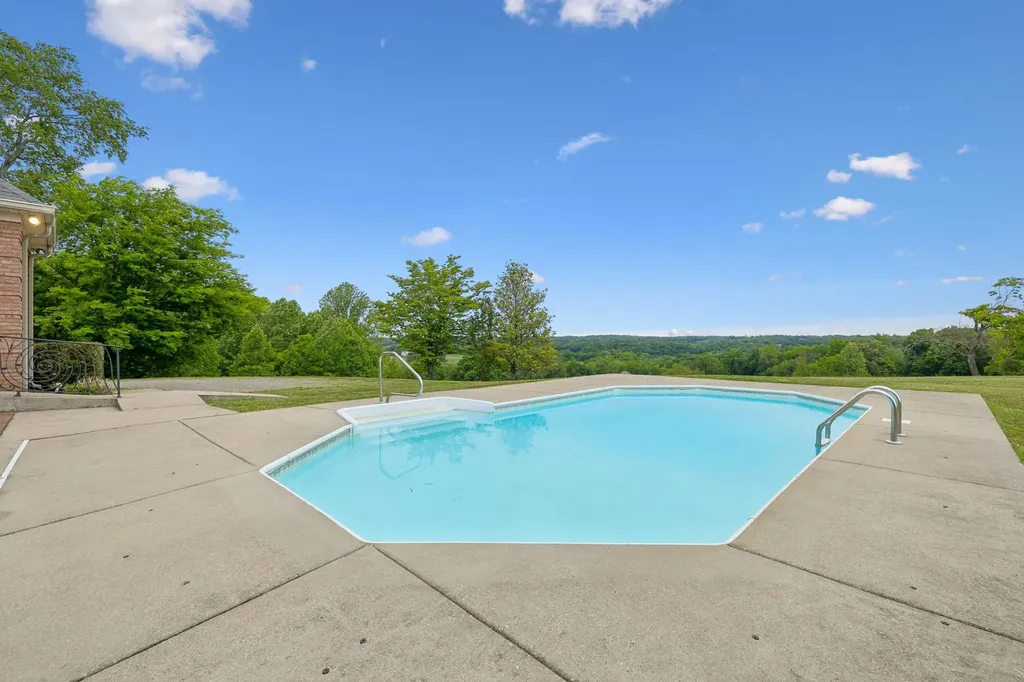 314 Fairview Road Dickson TN 37055