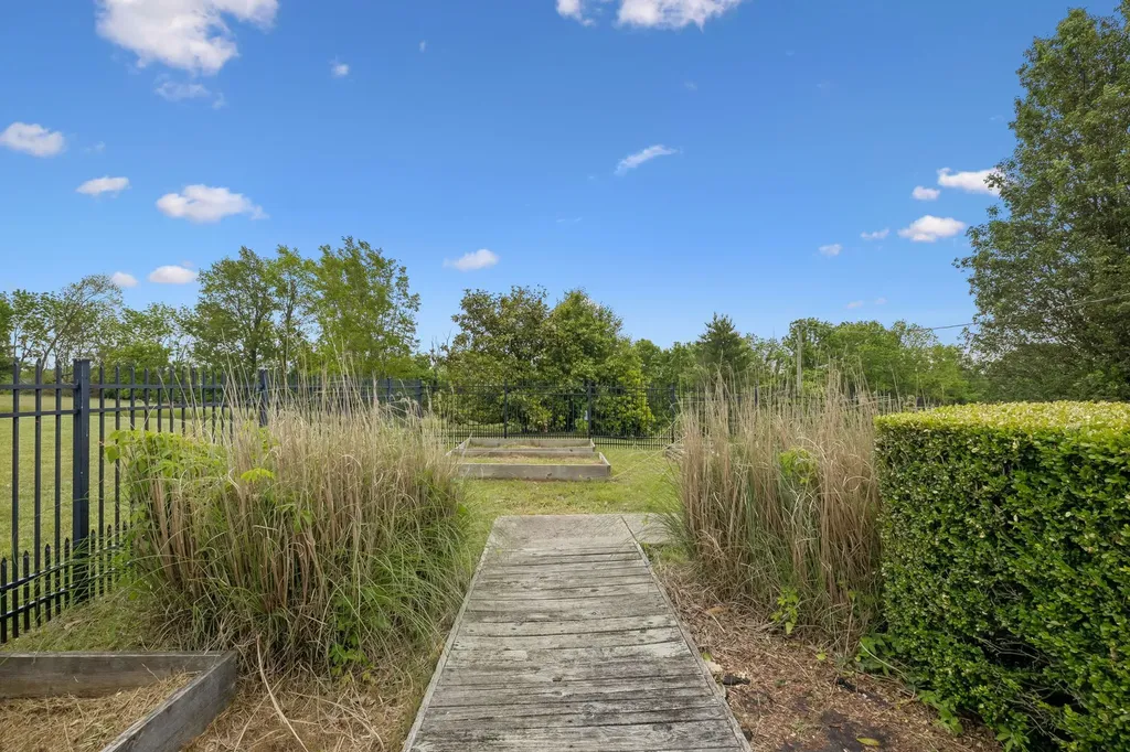 314 Fairview Road Dickson TN 37055