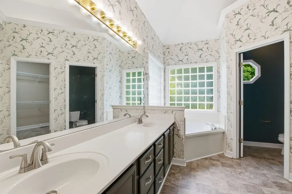 1823 Azure Way Murfreesboro TN 37128