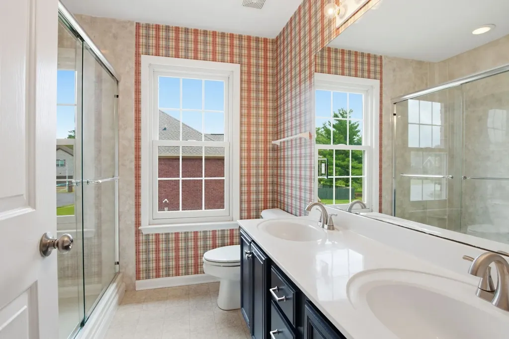 1823 Azure Way Murfreesboro TN 37128