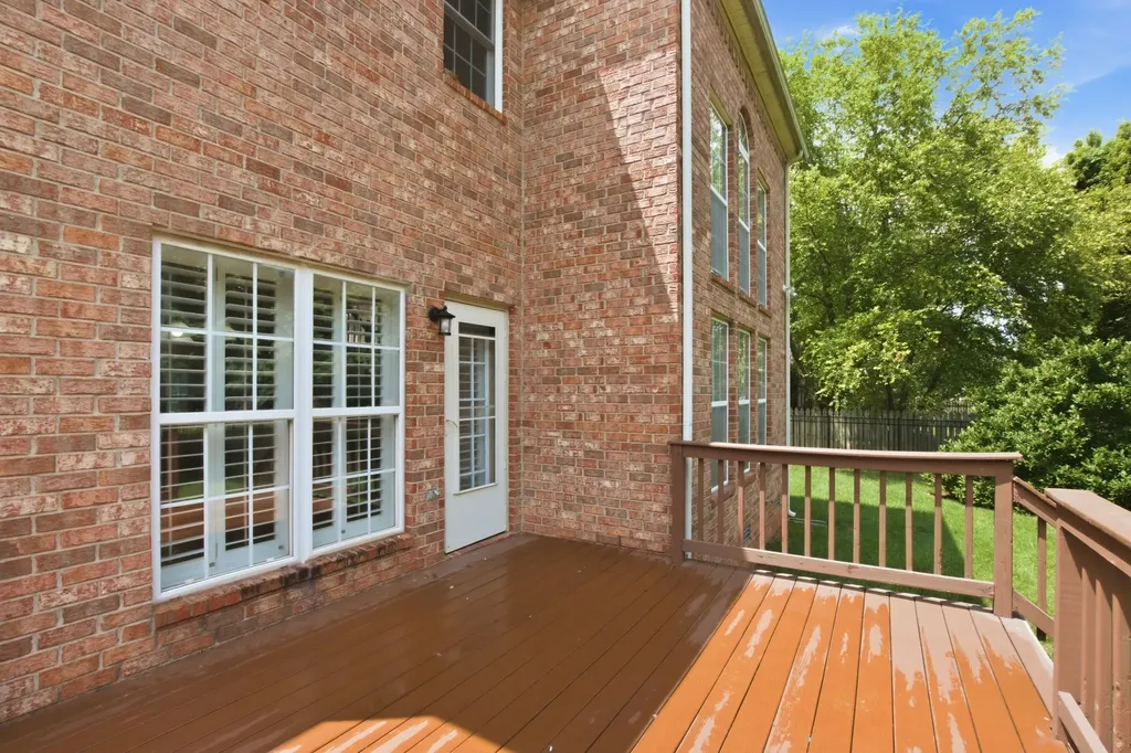 1823 Azure Way Murfreesboro TN 37128