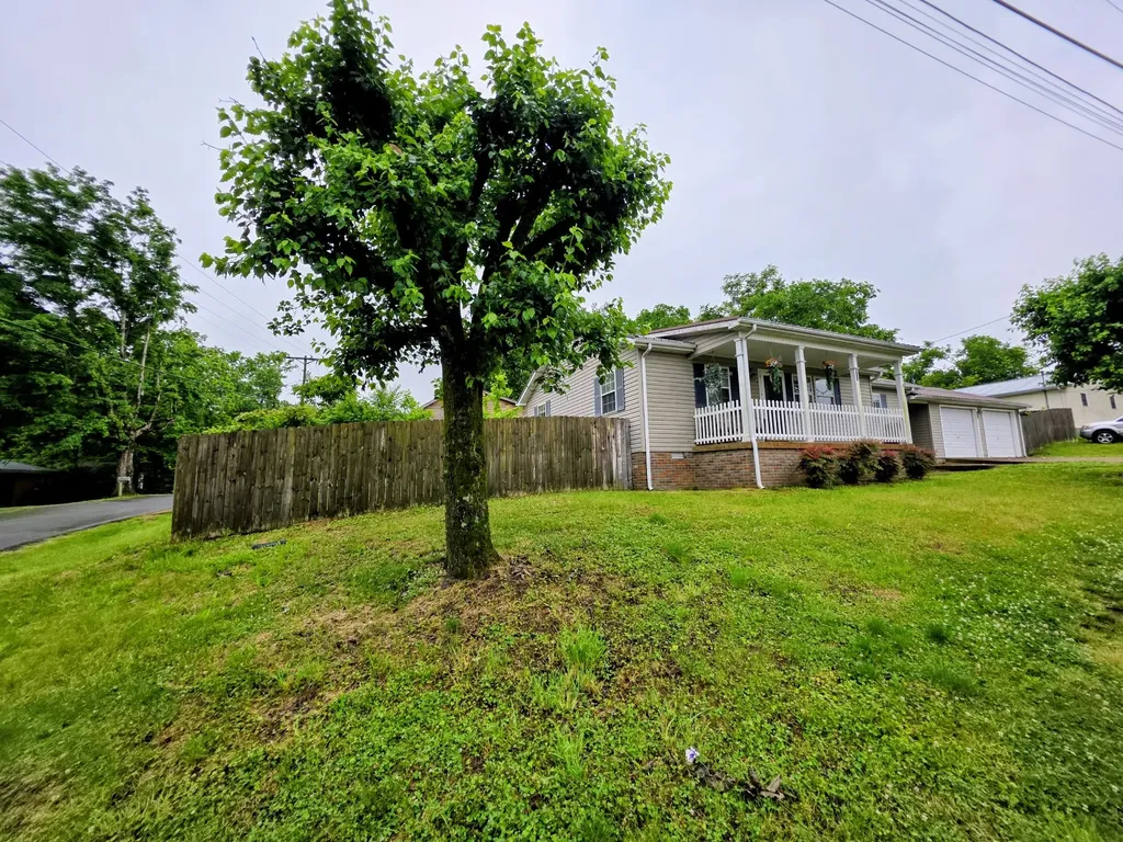 108 Arnold Street Centerville TN 37033