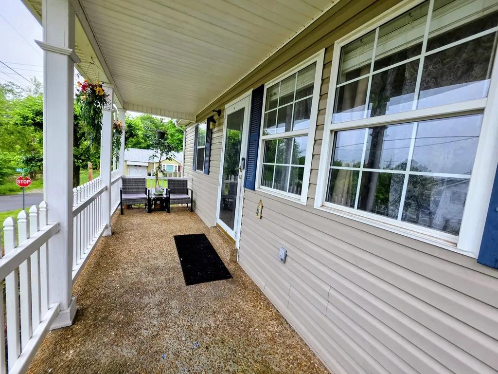 108 Arnold Street Centerville TN 37033