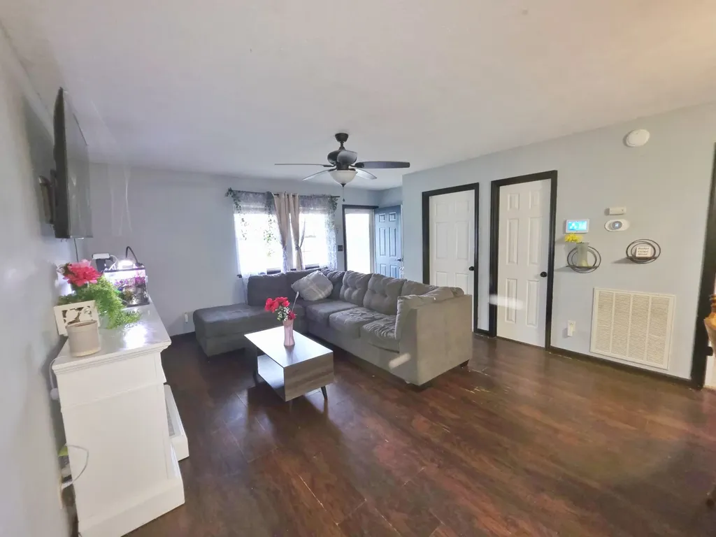 108 Arnold Street Centerville TN 37033