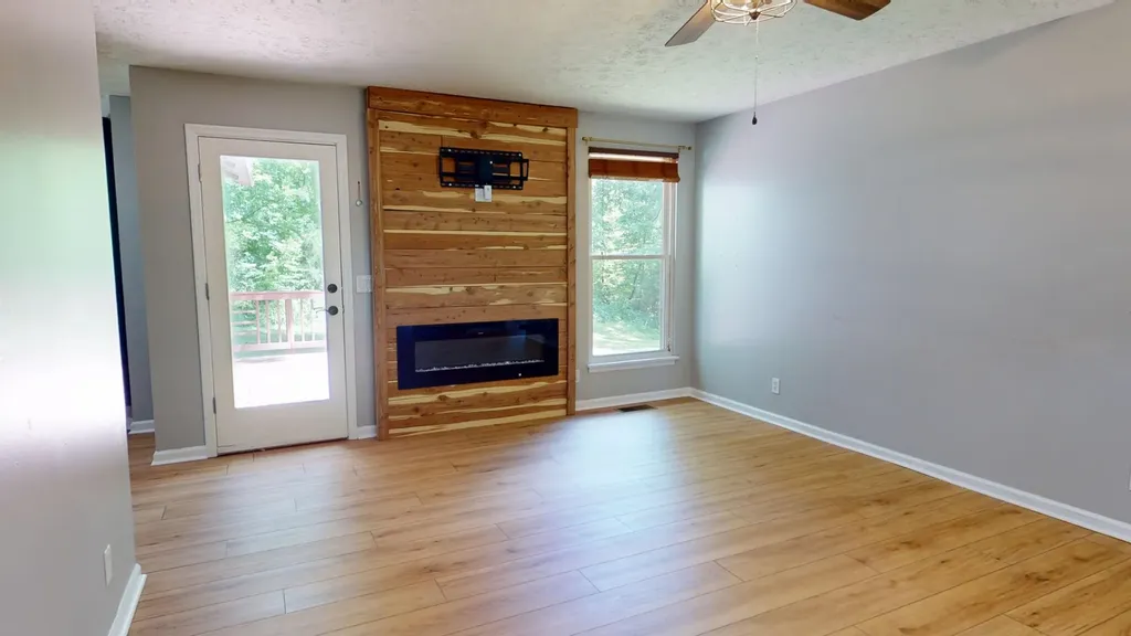 1404 Windhill Court Greenbrier TN 37073