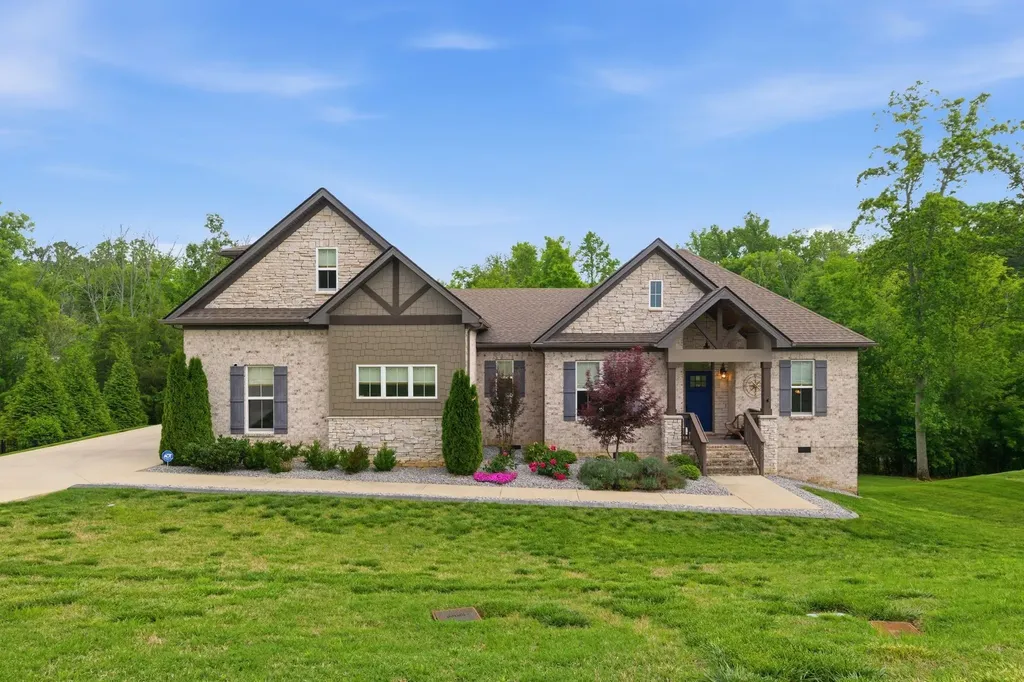 971 Nashs Nook Columbia TN 38401