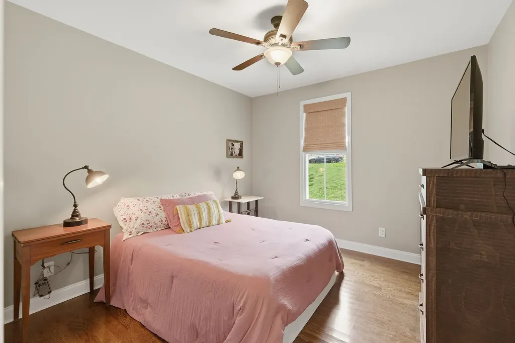971 Nashs Nook Columbia TN 38401