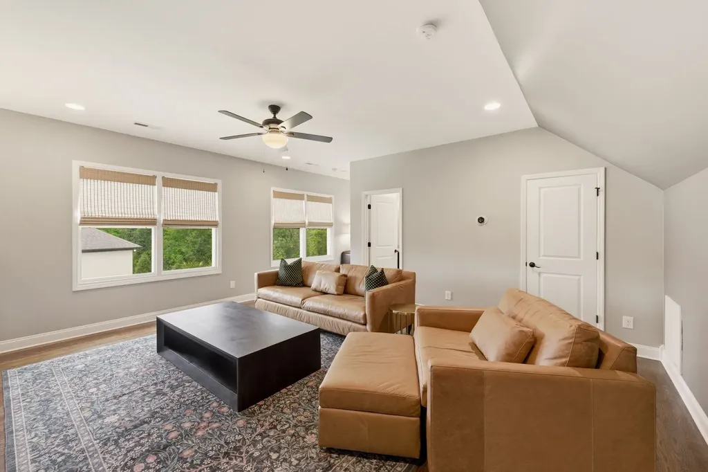971 Nashs Nook Columbia TN 38401