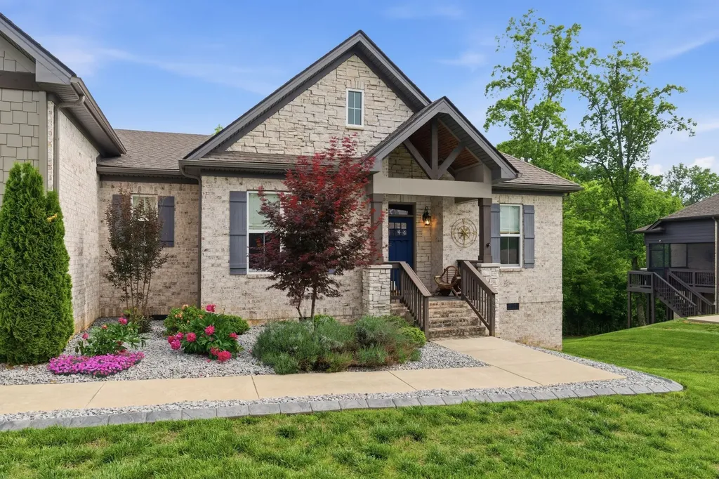 971 Nashs Nook Columbia TN 38401