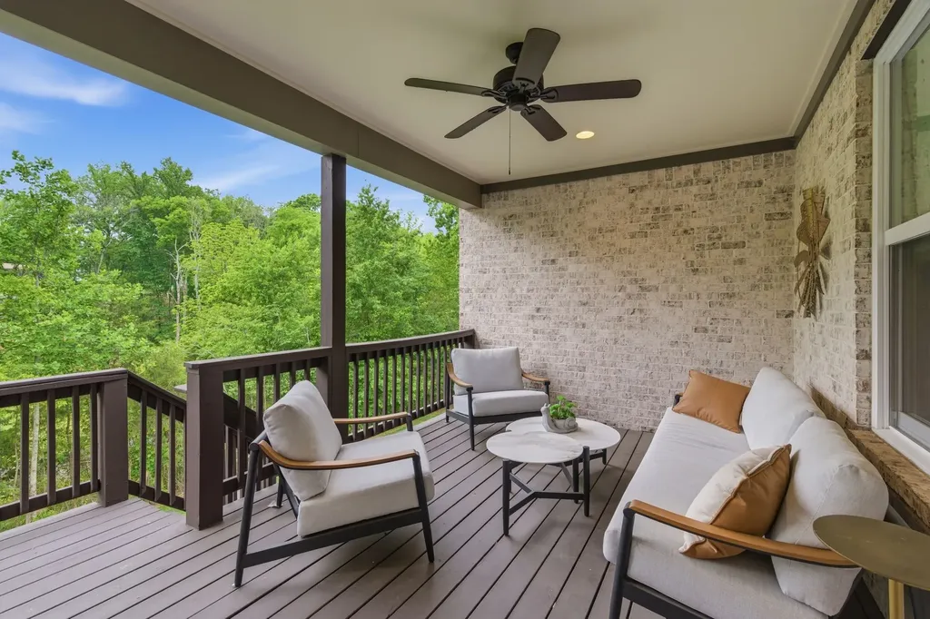971 Nashs Nook Columbia TN 38401