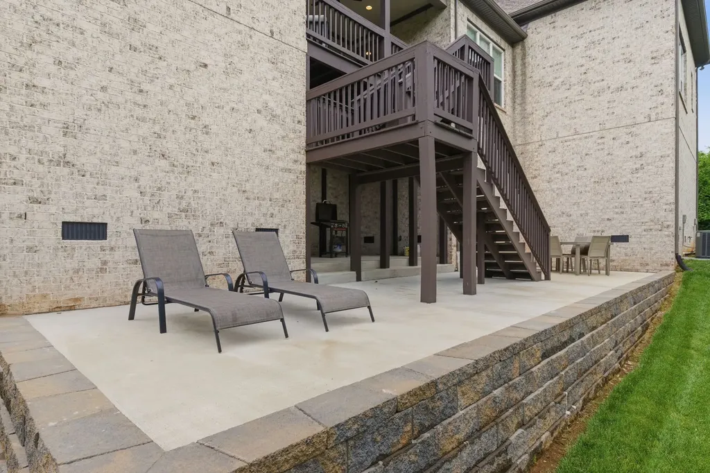 971 Nashs Nook Columbia TN 38401