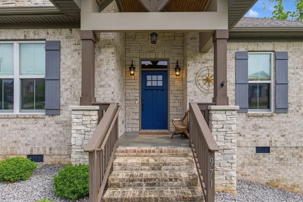 971 Nashs Nook Columbia TN 38401