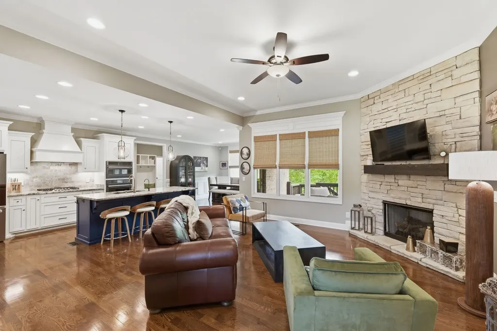 971 Nashs Nook Columbia TN 38401