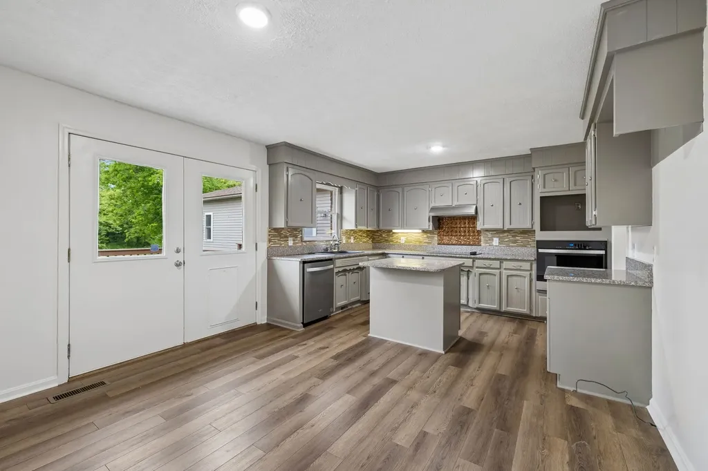 1397 Blue Creek Road, E Waverly TN 37185