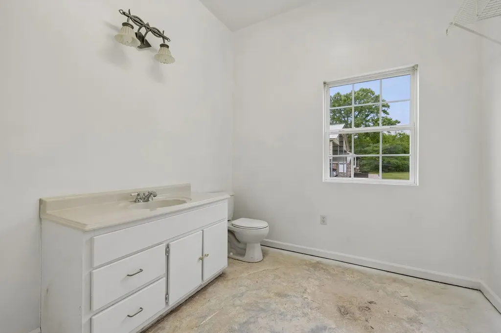 1397 Blue Creek Road, E Waverly TN 37185