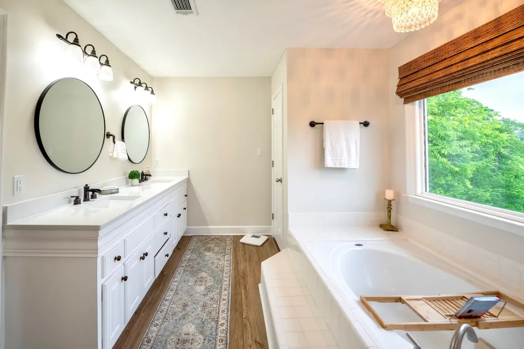 4038 Foxfield Drive Columbia TN 38401
