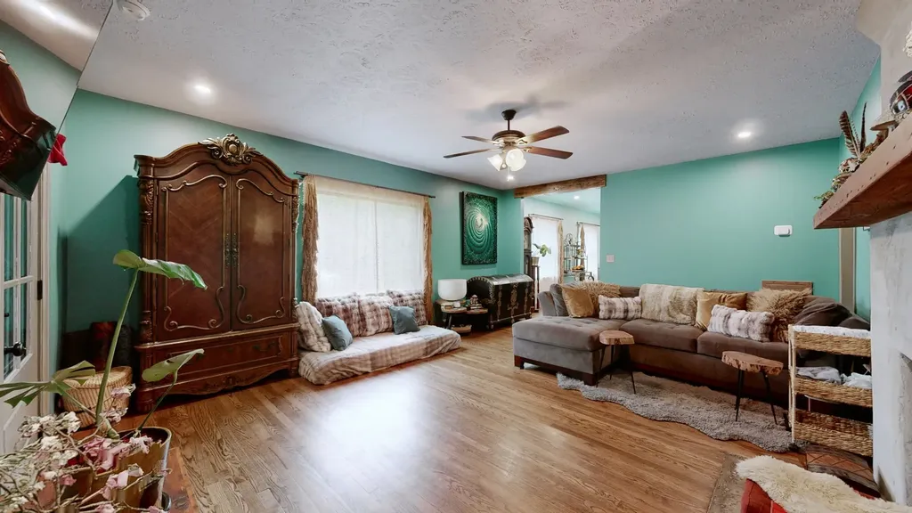 6421 Clarksville Pike Joelton TN 37080